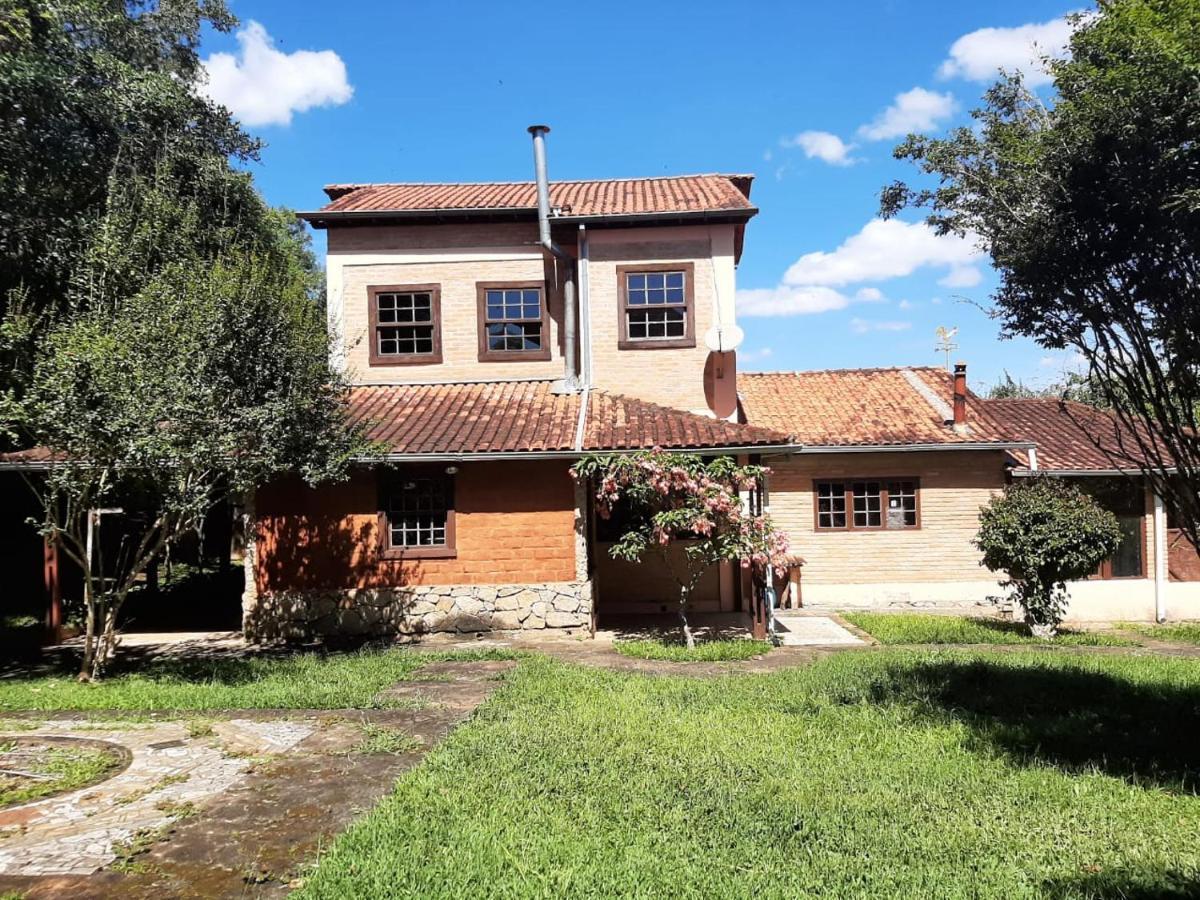 Em Tiradentes, Minas Gerais, Casa Tipica E Espacosa Em Terreno Arborizado Exterior photo