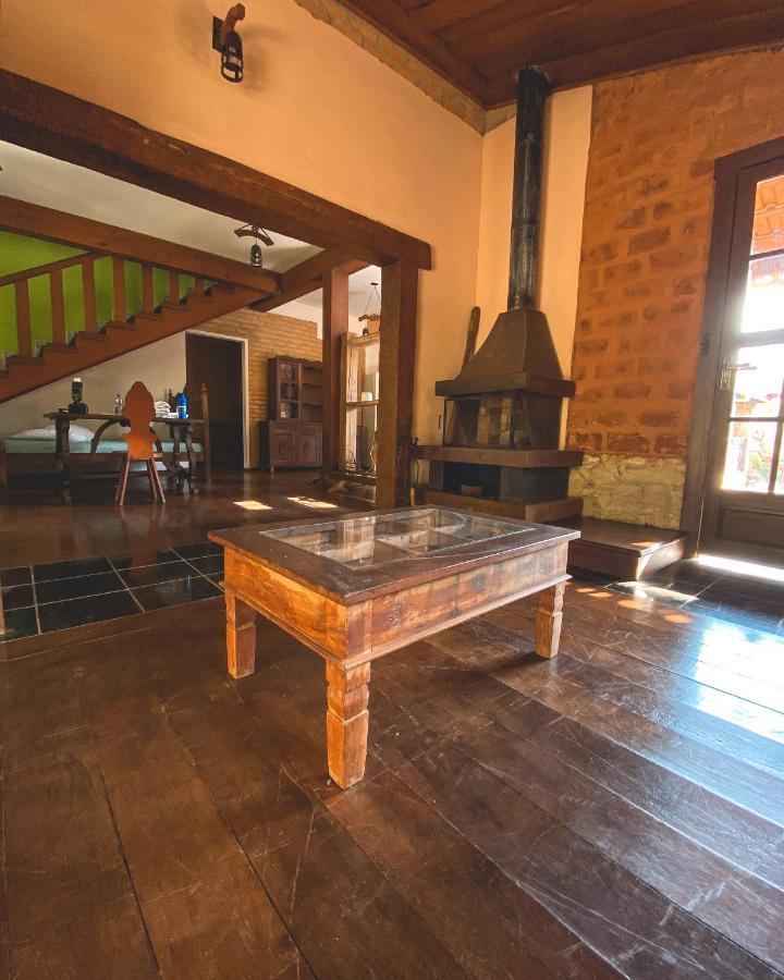 Em Tiradentes, Minas Gerais, Casa Tipica E Espacosa Em Terreno Arborizado Exterior photo