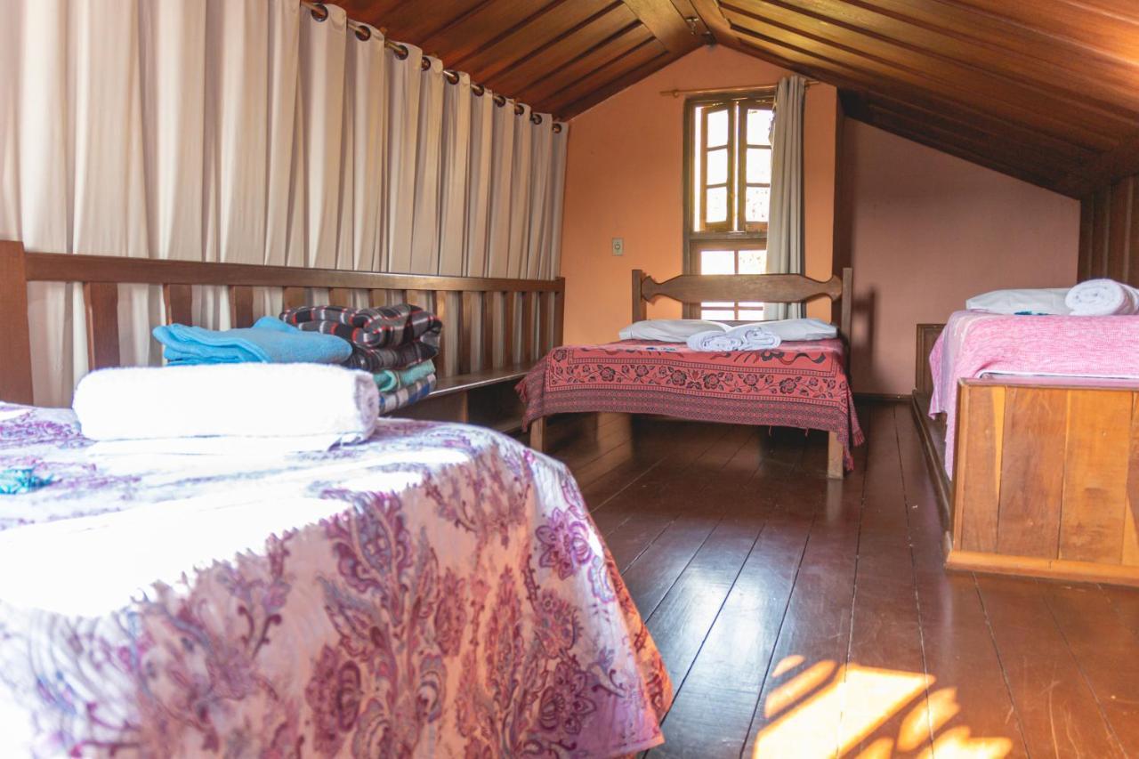 Em Tiradentes, Minas Gerais, Casa Tipica E Espacosa Em Terreno Arborizado Exterior photo