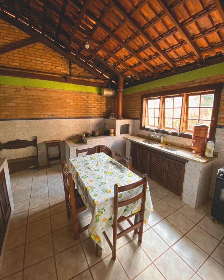 Em Tiradentes, Minas Gerais, Casa Tipica E Espacosa Em Terreno Arborizado Exterior photo